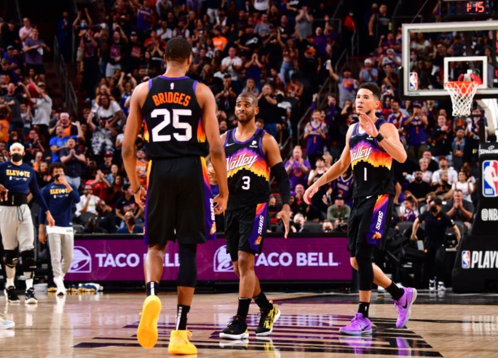 哪怕在国外 哪怕在国外