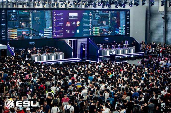 前场压迫反 前场压迫反